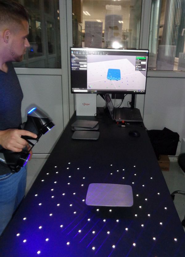 2020: Inbetriebnahme des handgeführten CreaformHandyScan 3D-Scanners zur Teilemessung